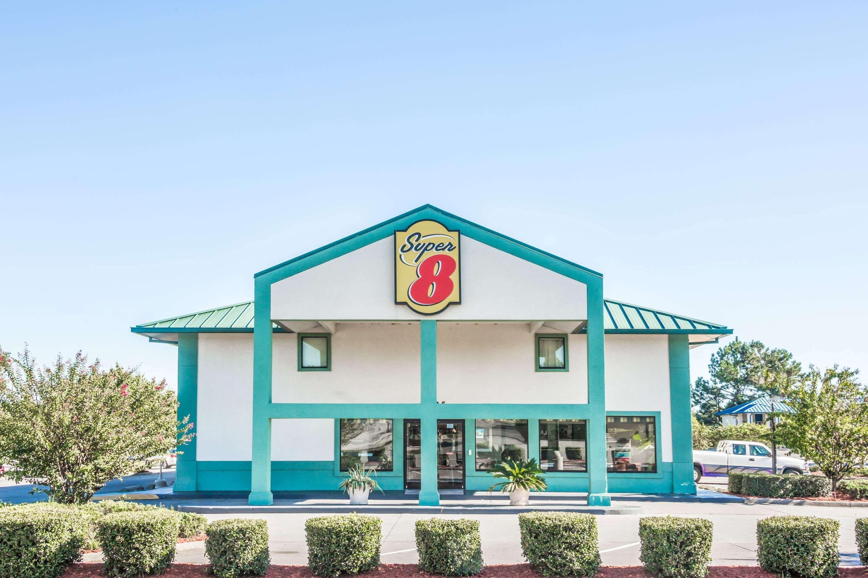 Super 8 By Wyndham Valdosta Ga I-75 Hotel Buitenkant foto